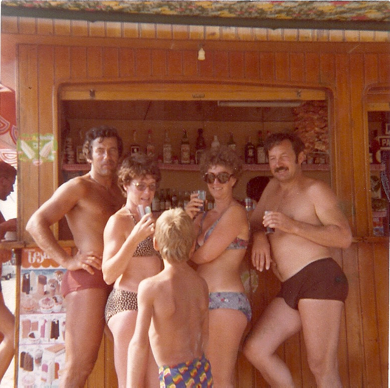 Anno 1978. Turisti tedeschi al banco.